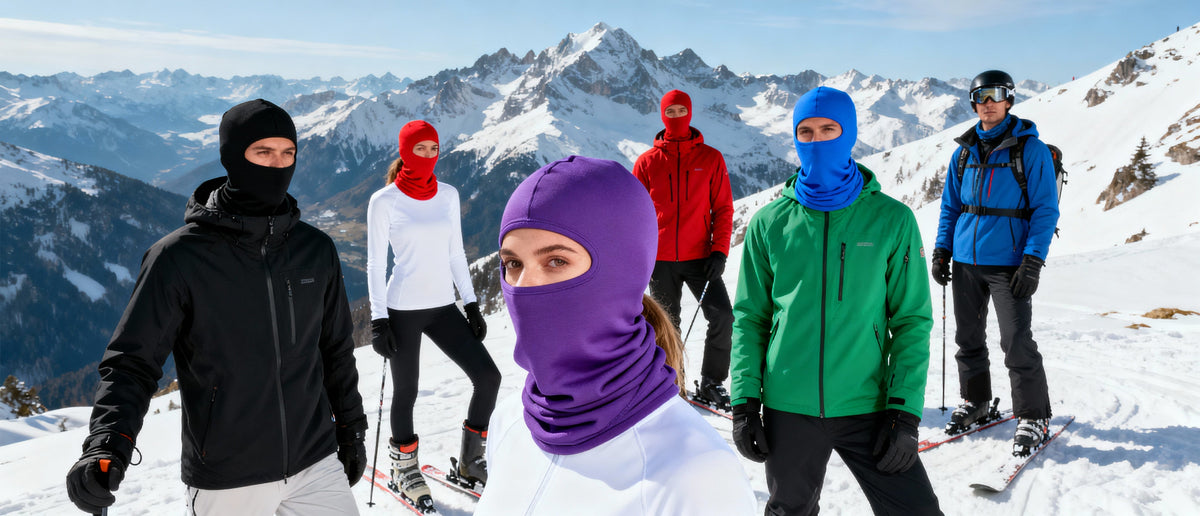 homme et femme portant une balaclava